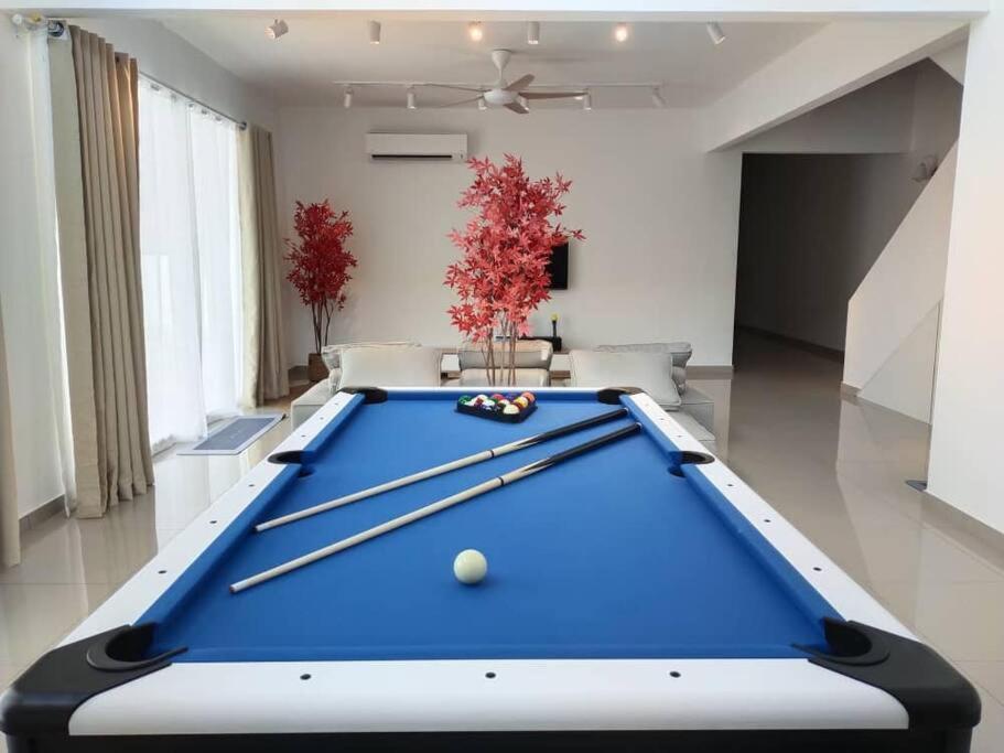 Evening/Night De Ville-50Pax Private Pool Bbq Ipoh Bagian luar foto